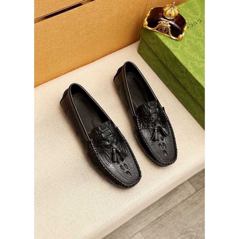G*u*i leather shoes